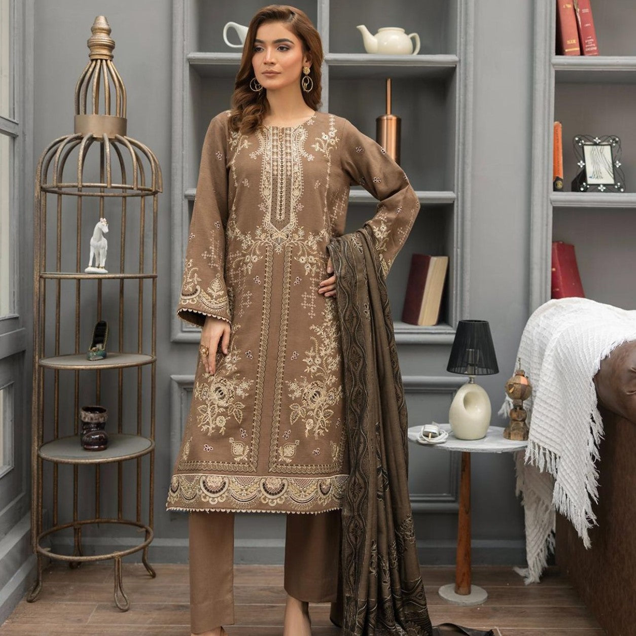 WINTER MARINA EMBROIDED RESHAM WOOLSHAWL