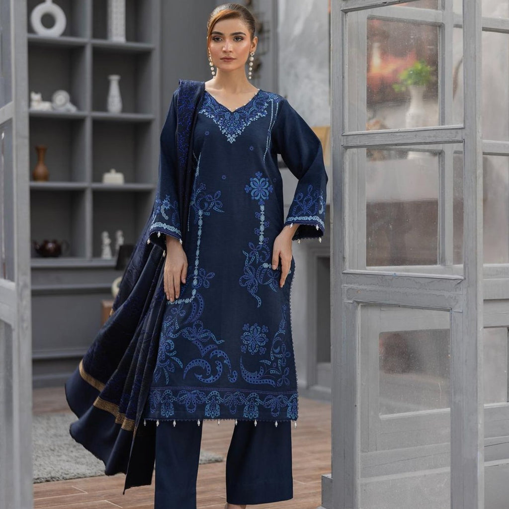 WINTER MARINA EMBROIDED RESHAM WOOL SHAWL