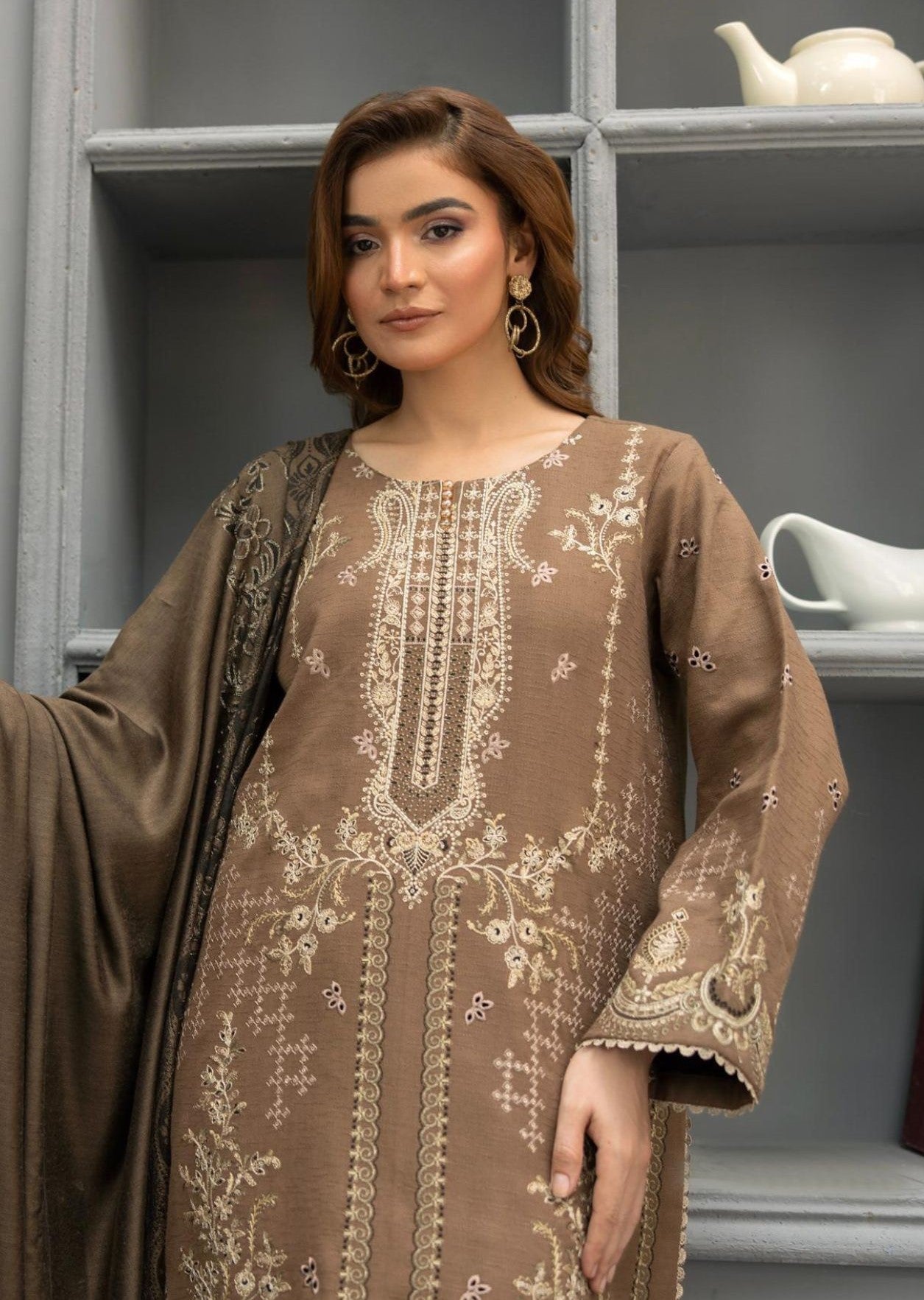 WINTER  MARINA EMBROIDED RESHAM WOOLSHAWL