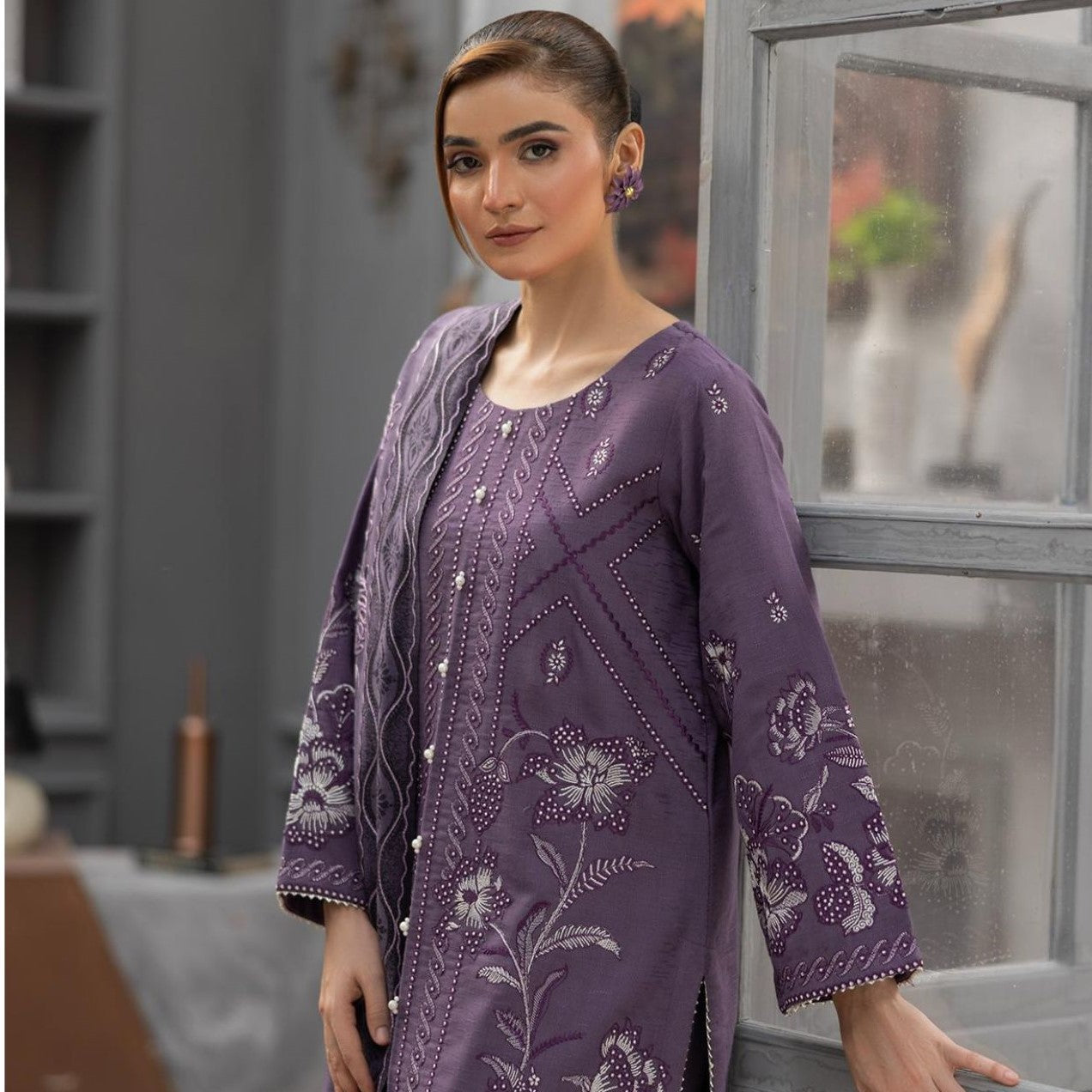 WINTER  MARINA EMBROIDED RESHAM WOOL SHAWL