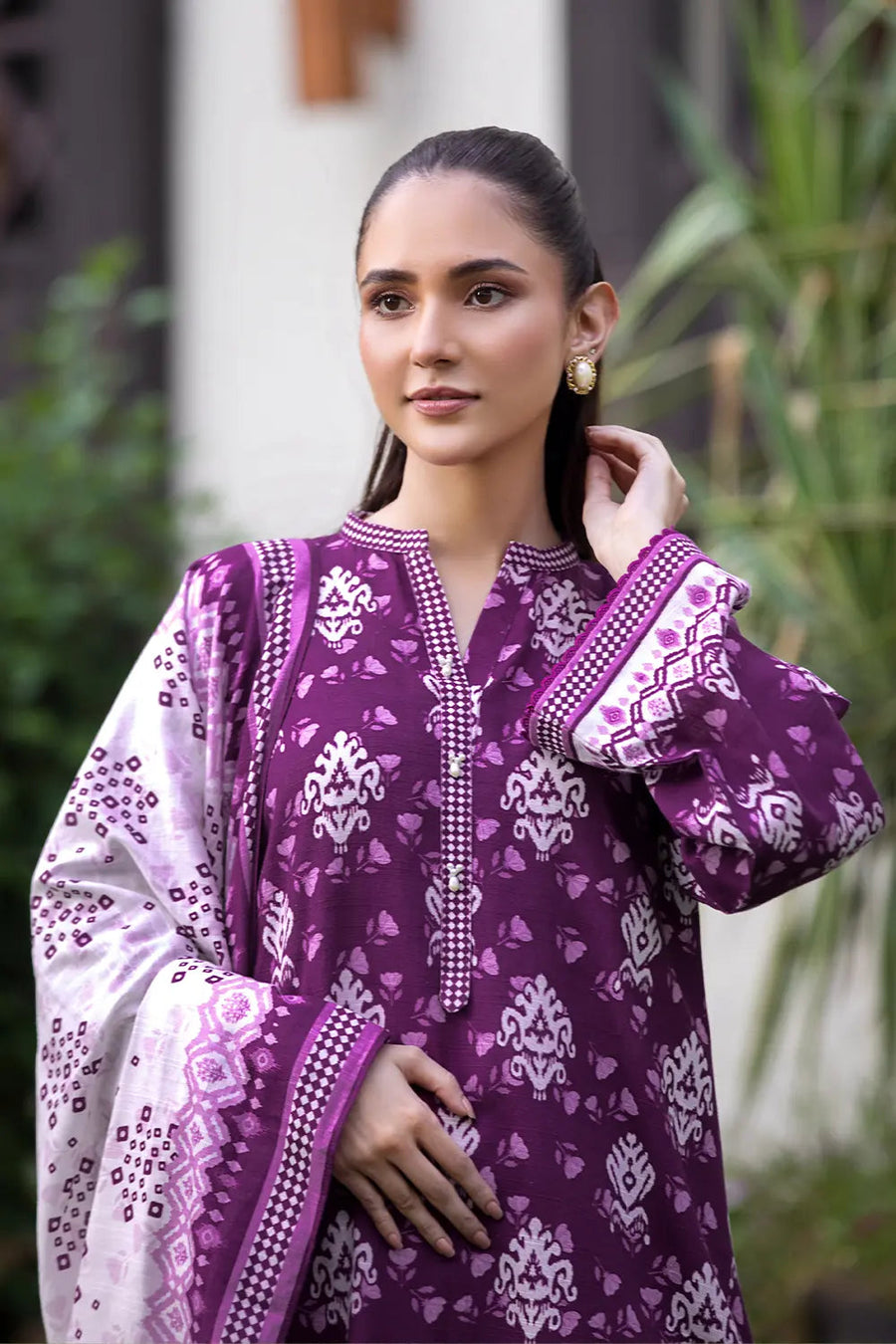 3PC UNSTITCHED KHADDAR SUIT- ZN2876