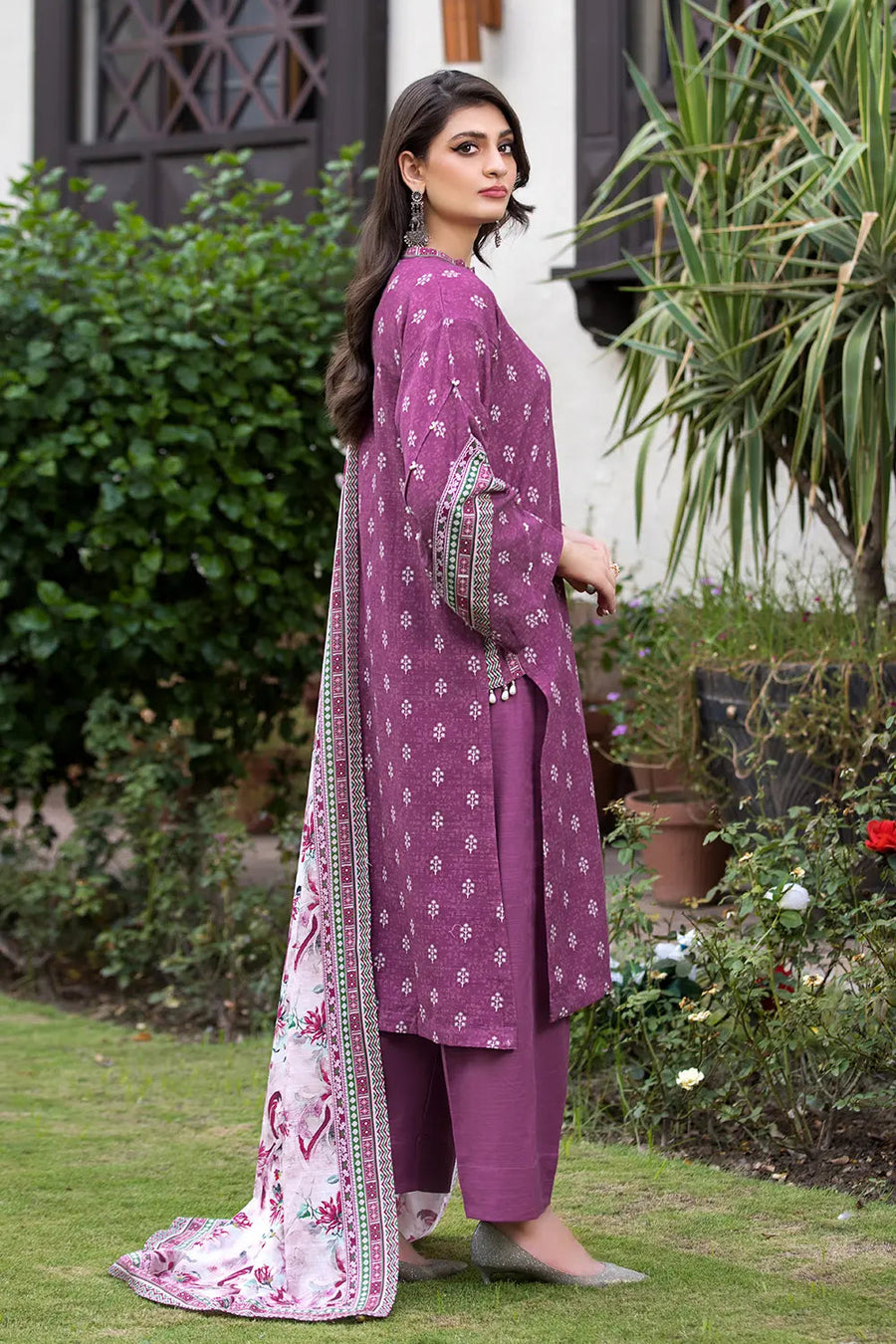 3PC UNSTITCHED KHADDAR SUIT- ZN2895