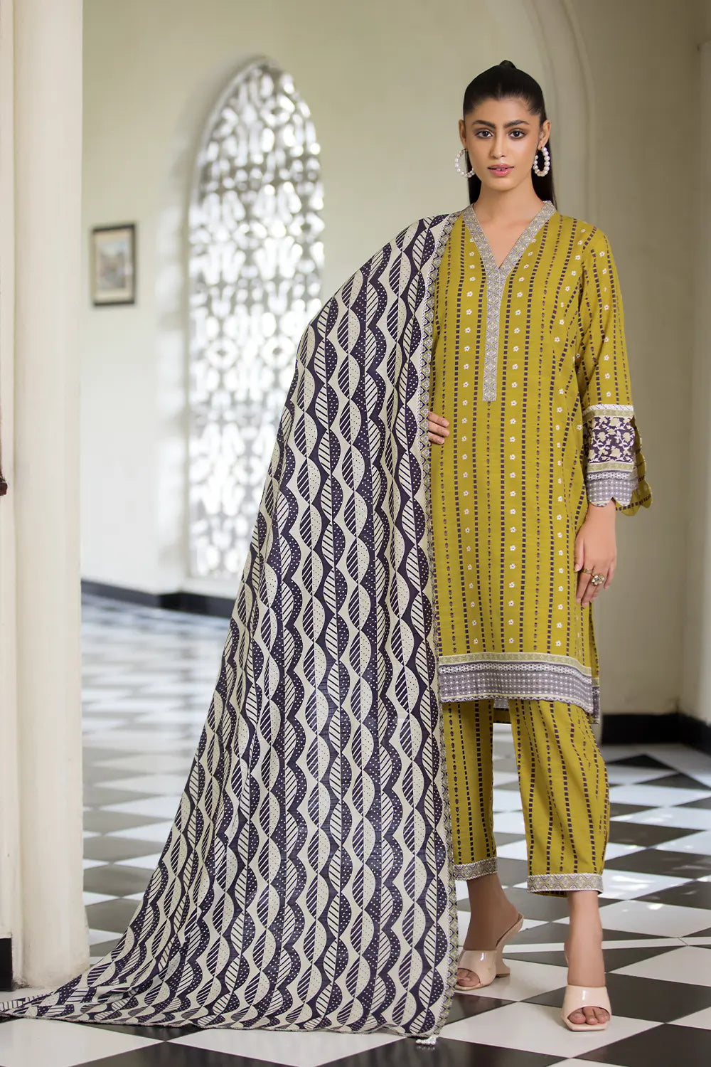 3PC UNSTITCHED KHADDAR SUIT- ZN2905