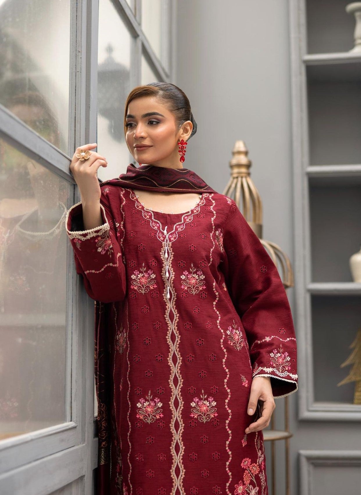 WINTER MARINA EMBROIDED RESHAM WOOL SHAWL